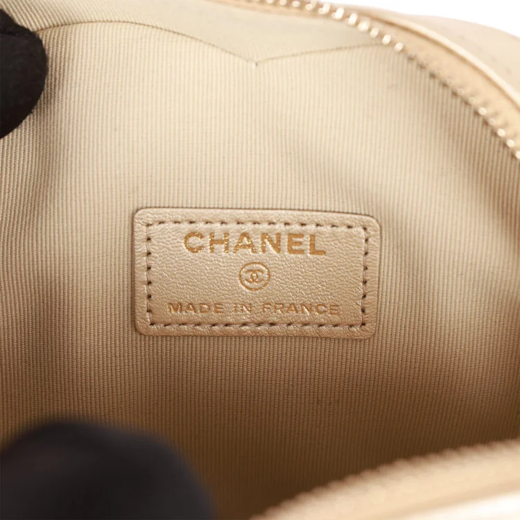 CC In Love Heart Clutch with Chain Gold Lambskin Light Gold - Image 7