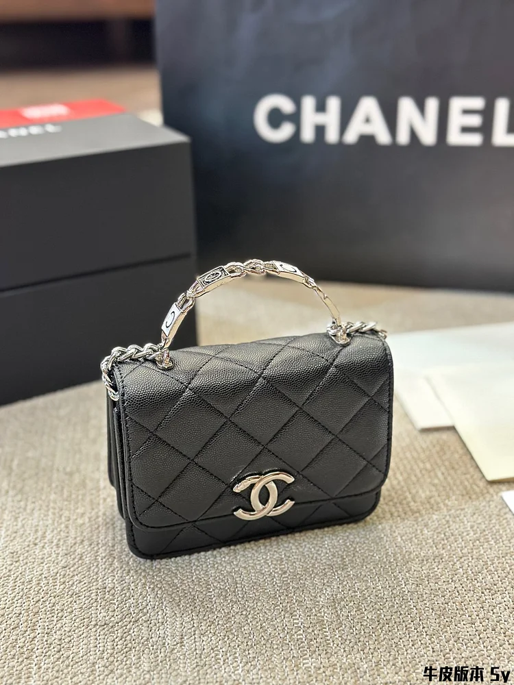 Cc new arrival handbag caviar leather size: 15 * 11cm - Image 2