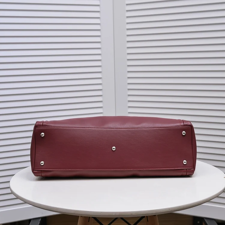 CC Soft Calfskin Shopping Bag Top Handle red/white - Image 8