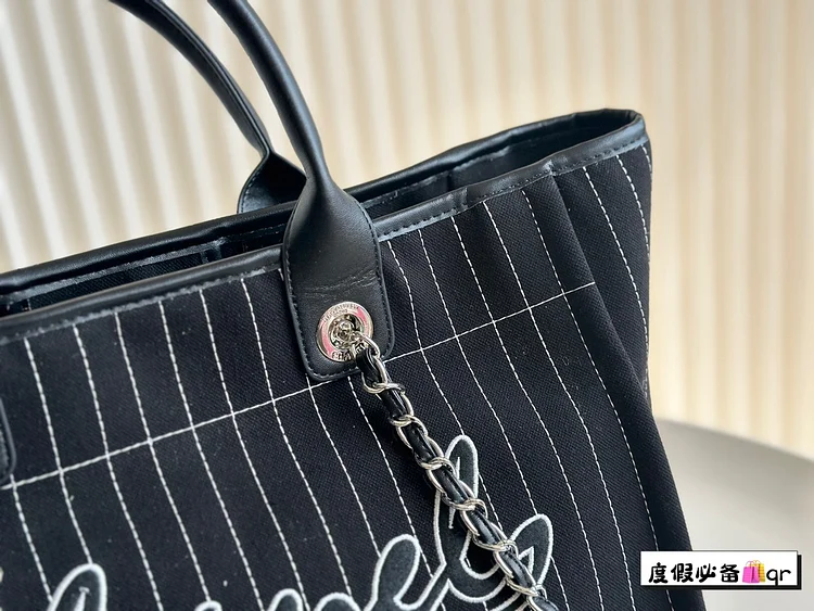 CC new arrival tote bag size: 36*28cm - Image 4