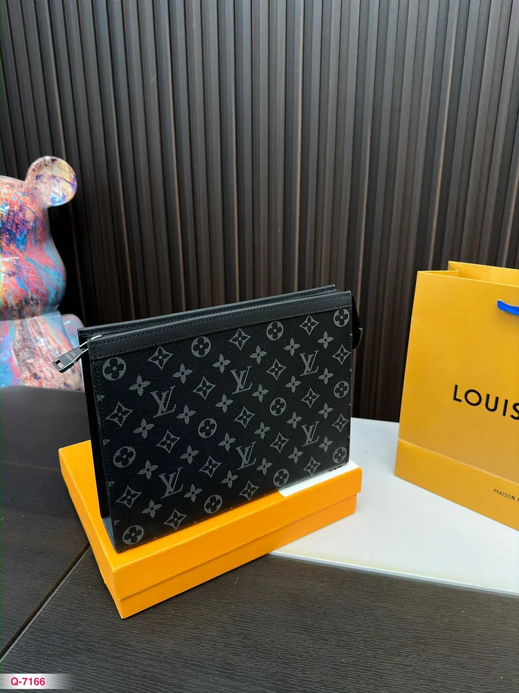 Louis Toiletry Pouch men and women bag size : 26*20cm - Image 3