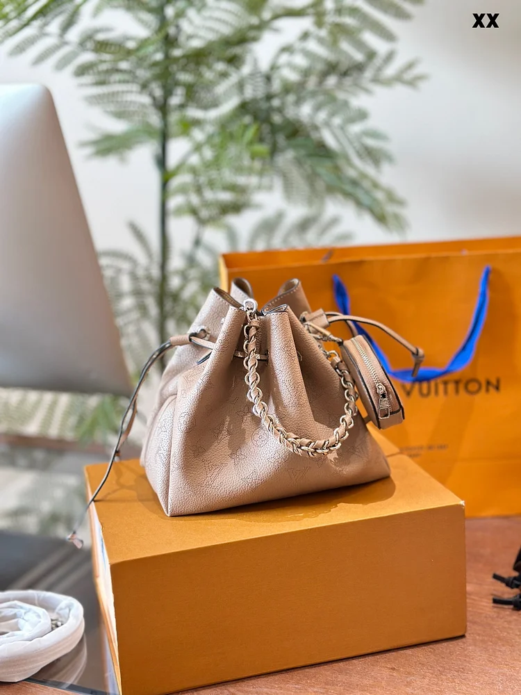 Louis bella NEW ARRIVAL Monogram bag size: 19x22x14 cm - Image 16