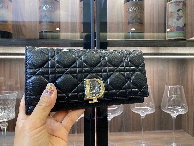 D new arrival women wallet size : 19 *10 cm - Image 4