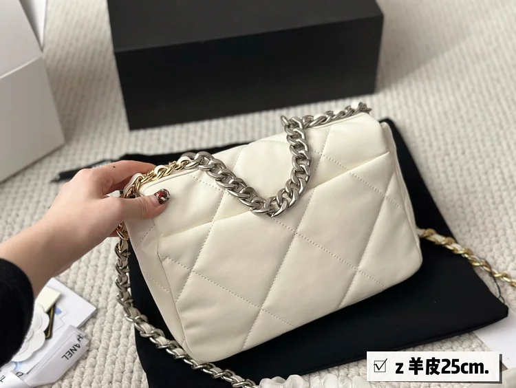 CC 19bag new arrival man and women bag size : 26 cm - Image 7