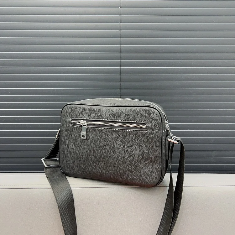 H crossbody bag Men size: 24 x 17 cm - Image 4