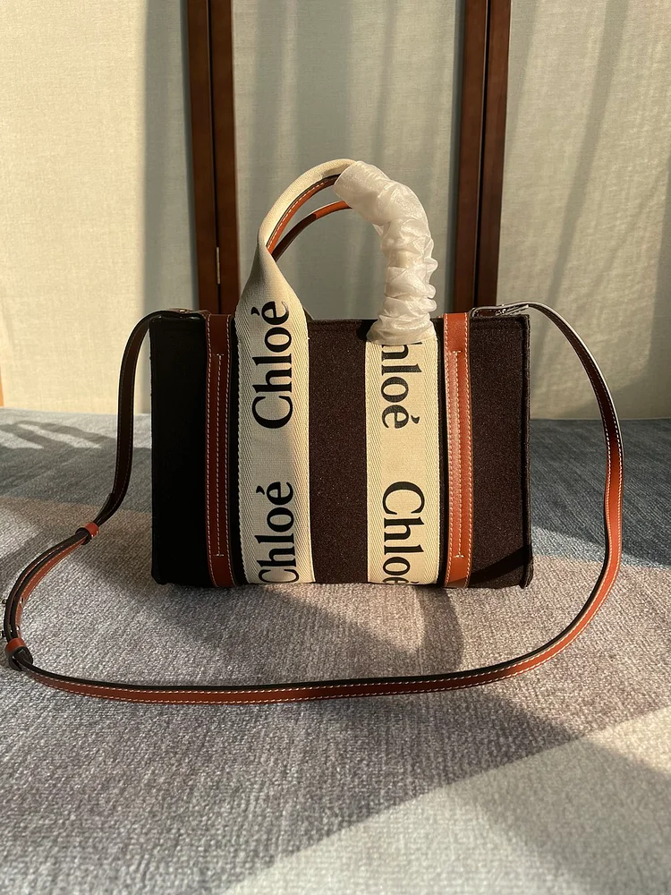 CH winter new styles Woody tote bag brown