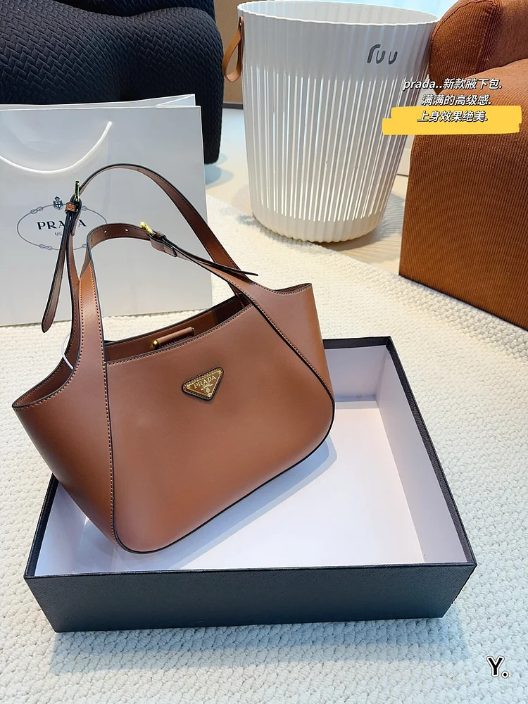 Pra new arrival hobo bag size: 27*7*19cm - Image 8