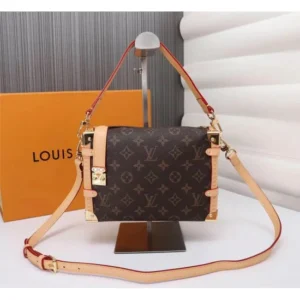 L-bag Model: 46358 Size: 23x16x6cm