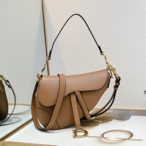 D saddle Be a classic with classics bag size: 25.5 x 20 x 6.5 cm
