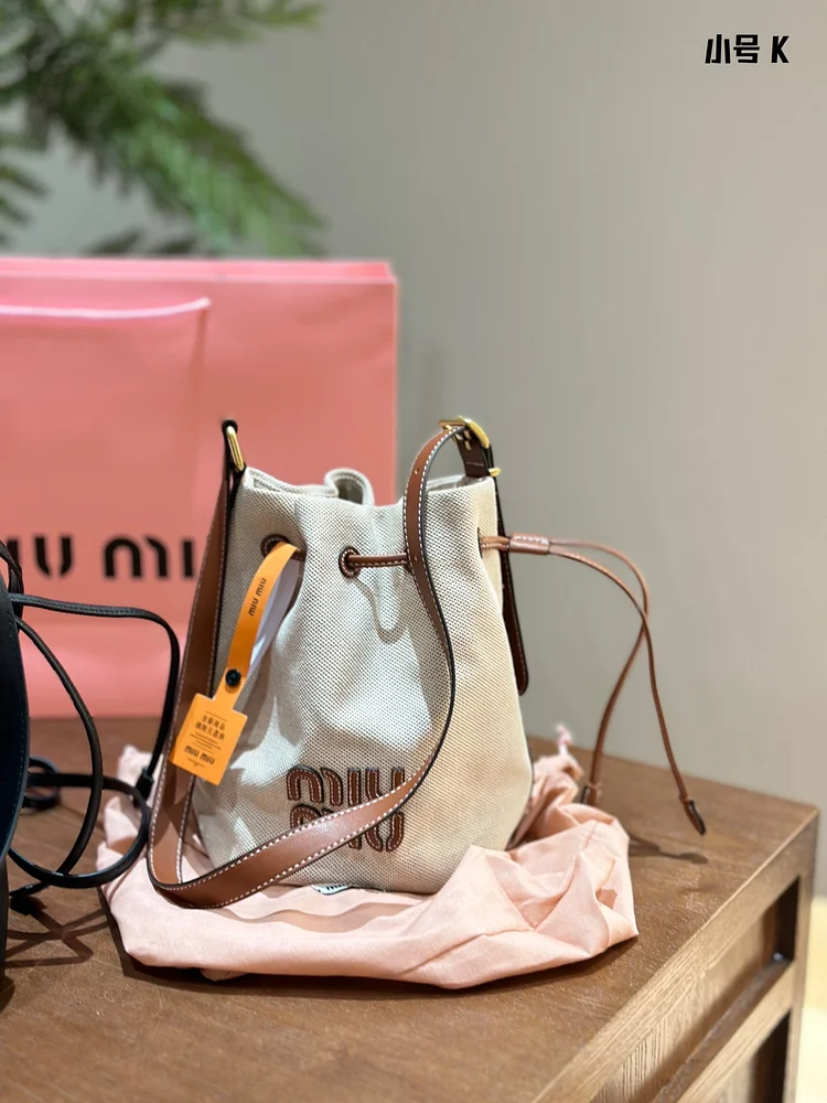 M M new arrival bucket bag size: 16??22 cm