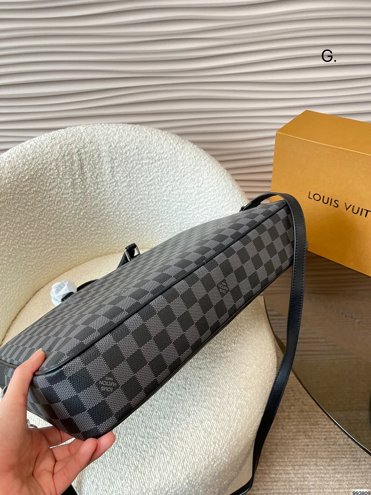 L men bag laptop size :39 28 cm - Image 3