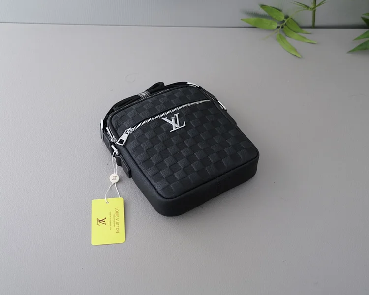 Louis new arrival bag size : 20x24x5 cm - Image 3