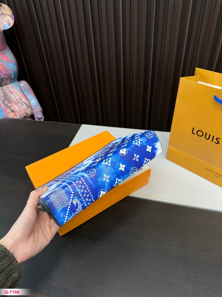Louis new arrival Toiletry Pouch bag size :26*20cm - Image 5
