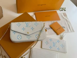 Louis new arrival bag wallet size: 2213 cm