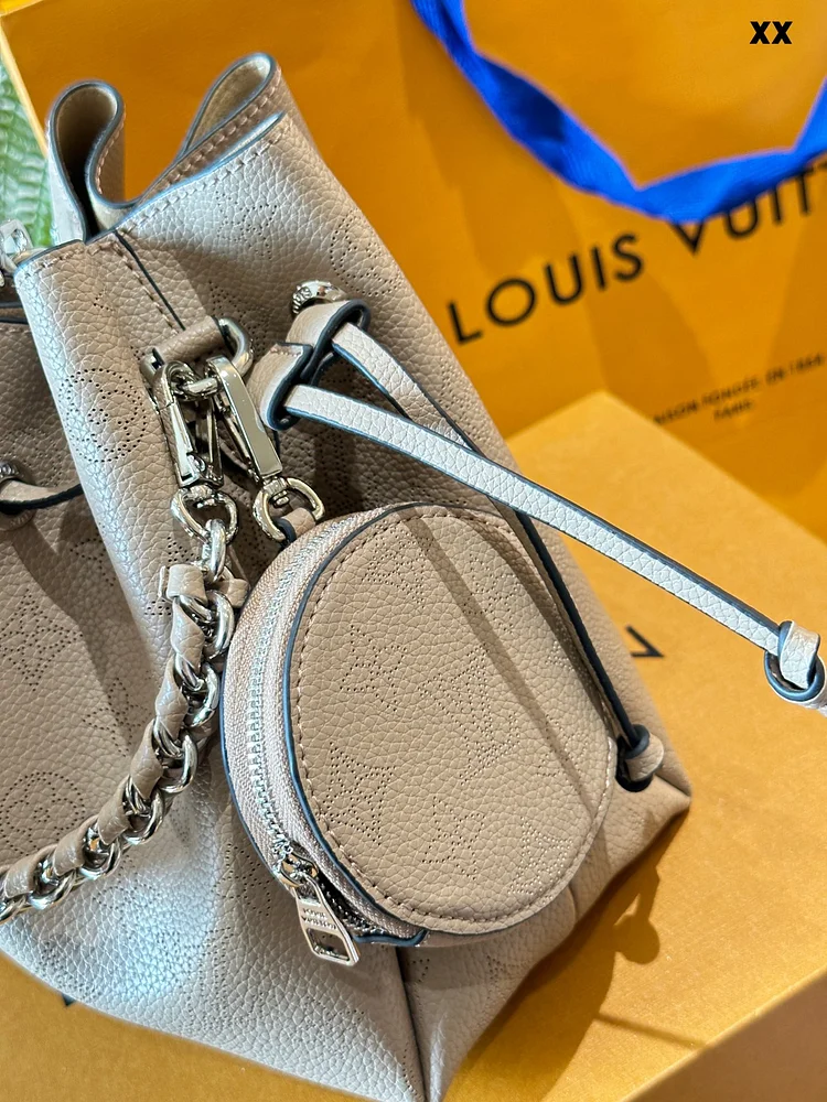 Louis bella NEW ARRIVAL Monogram bag size: 19x22x14 cm - Image 15