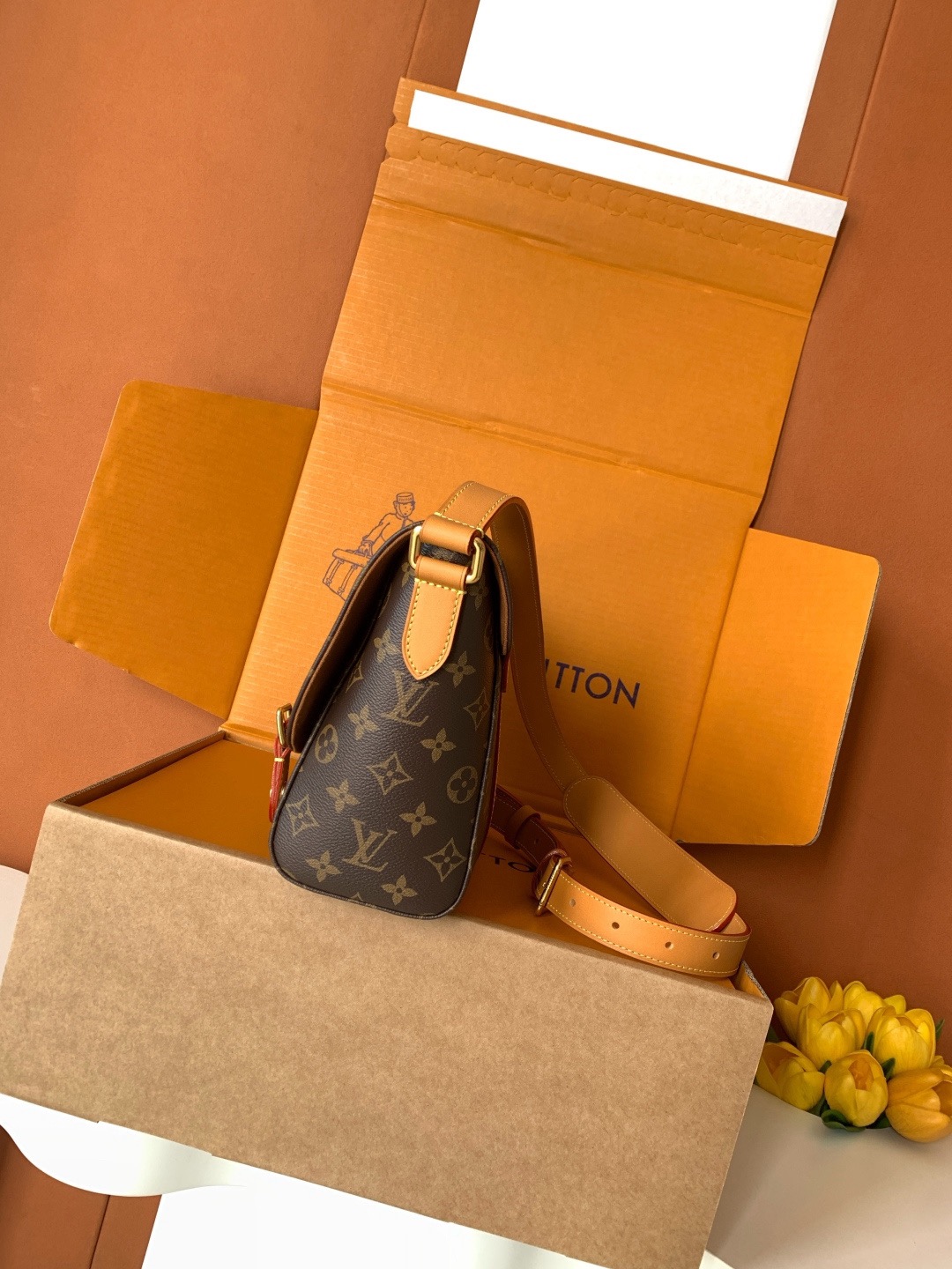 LV Christoer Luxury replica bag - Image 7