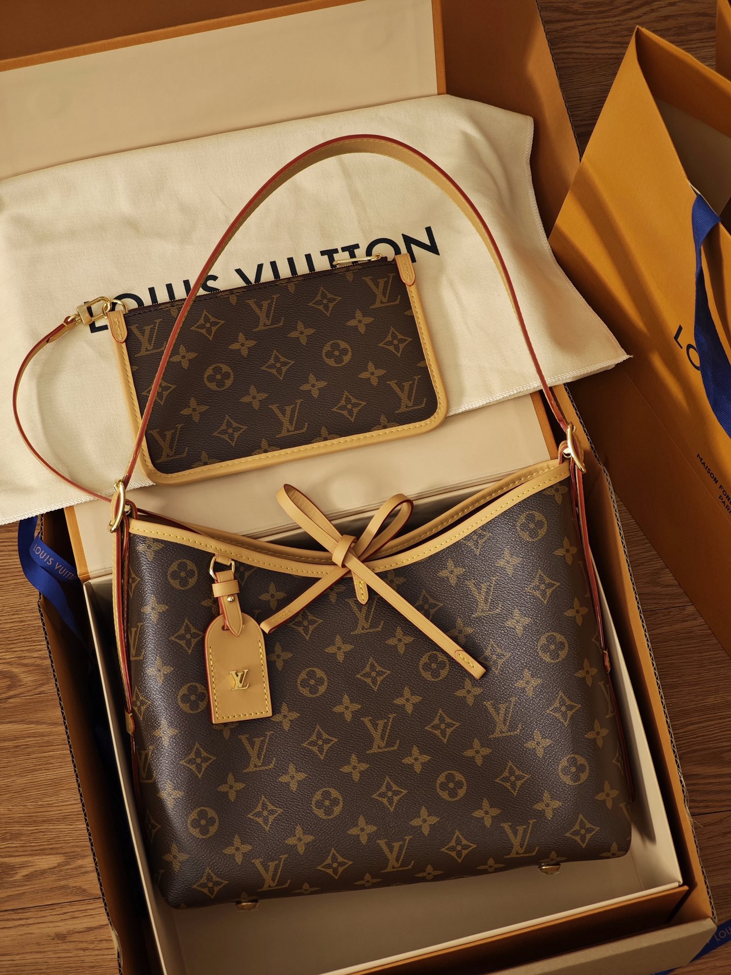 LV CarryAll Small Handbag Exclusive replica bag - Image 3