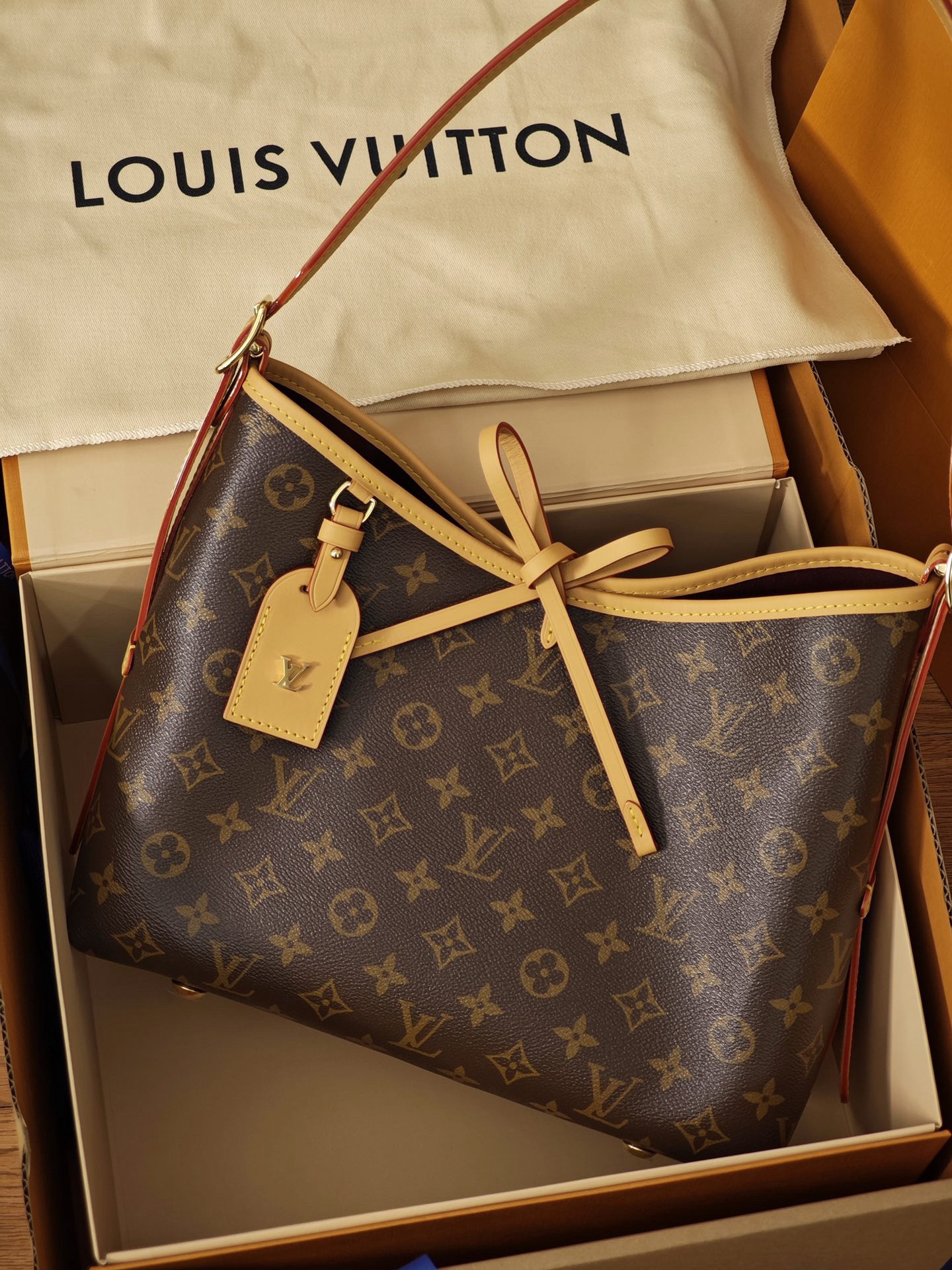 LV CarryAll Small Handbag Exclusive replica bag - Image 4