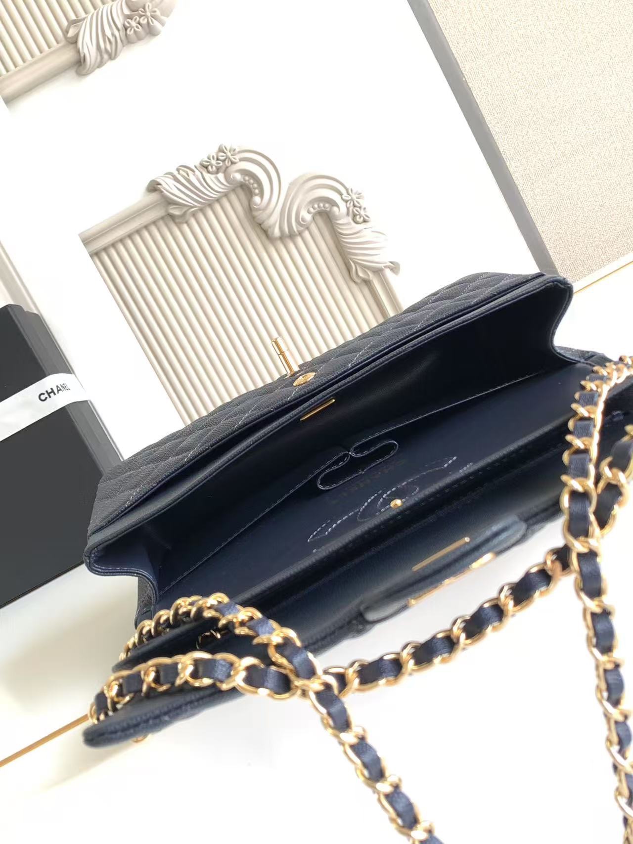 Chanel Classic Flap 2.55 Top-quality faux bag - Image 9