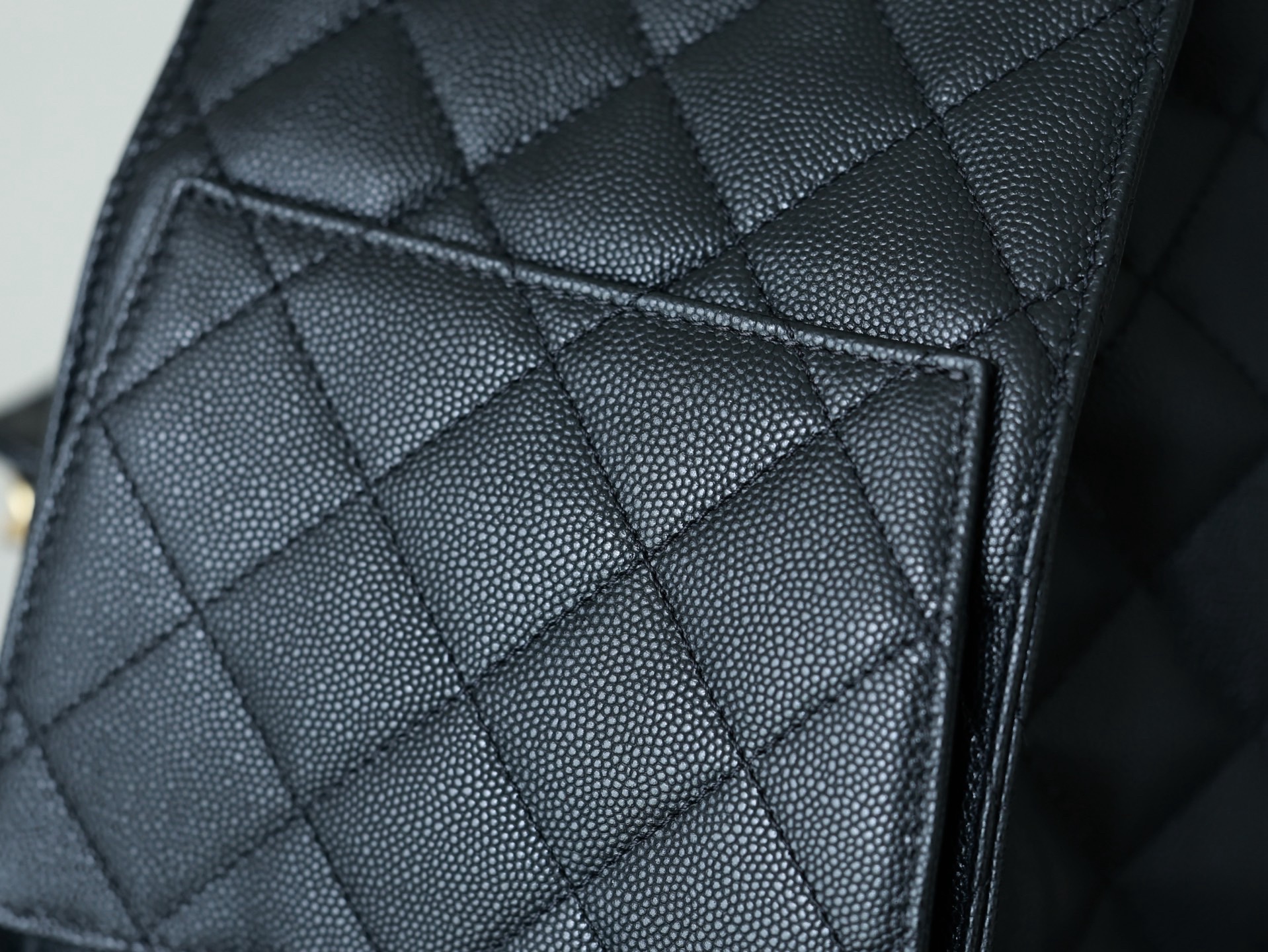 CHANEL 25 Medium Precision-crafted replica Handbag - Image 6