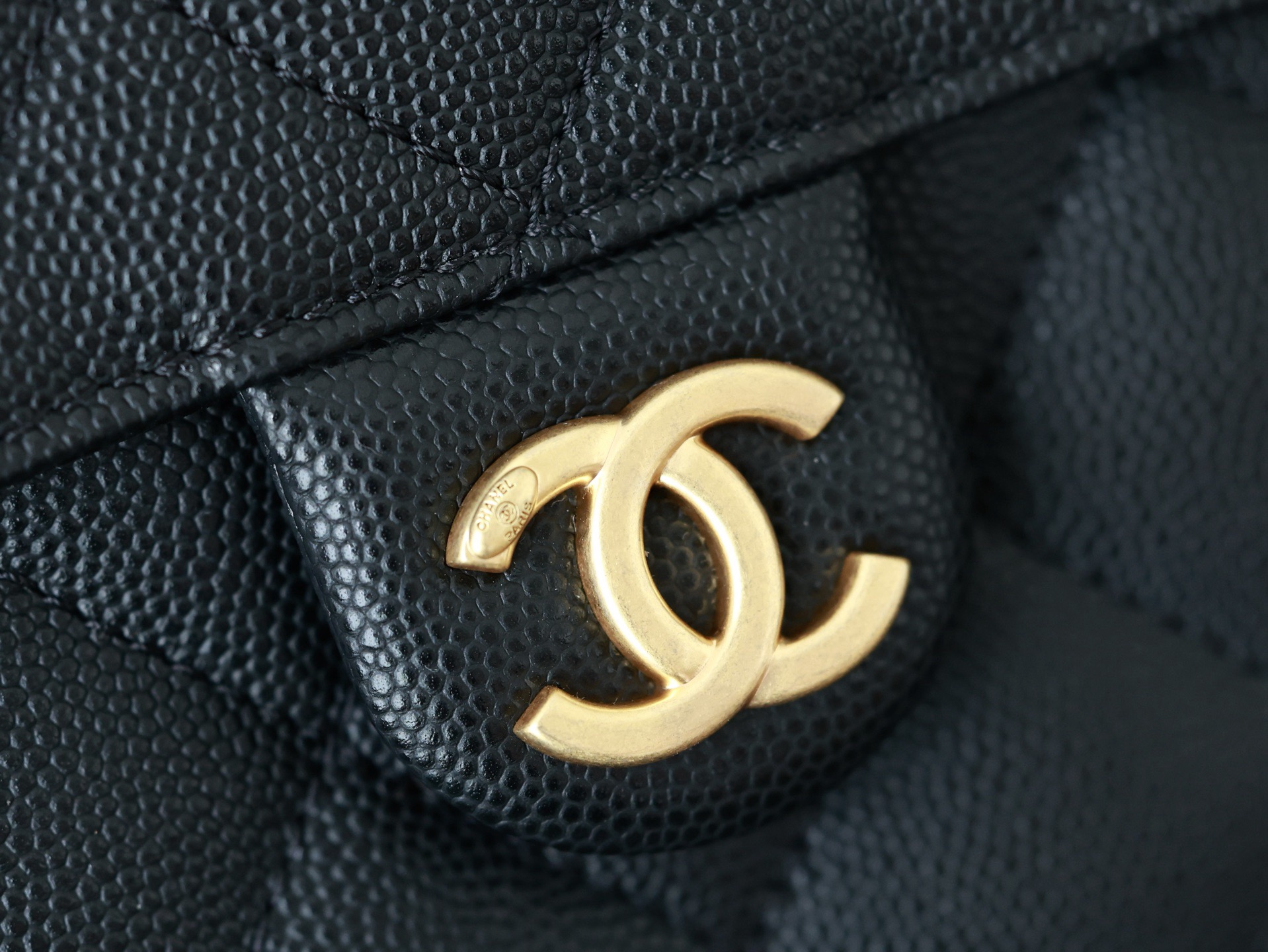 CHANEL 25 Medium Precision-crafted replica Handbag - Image 7