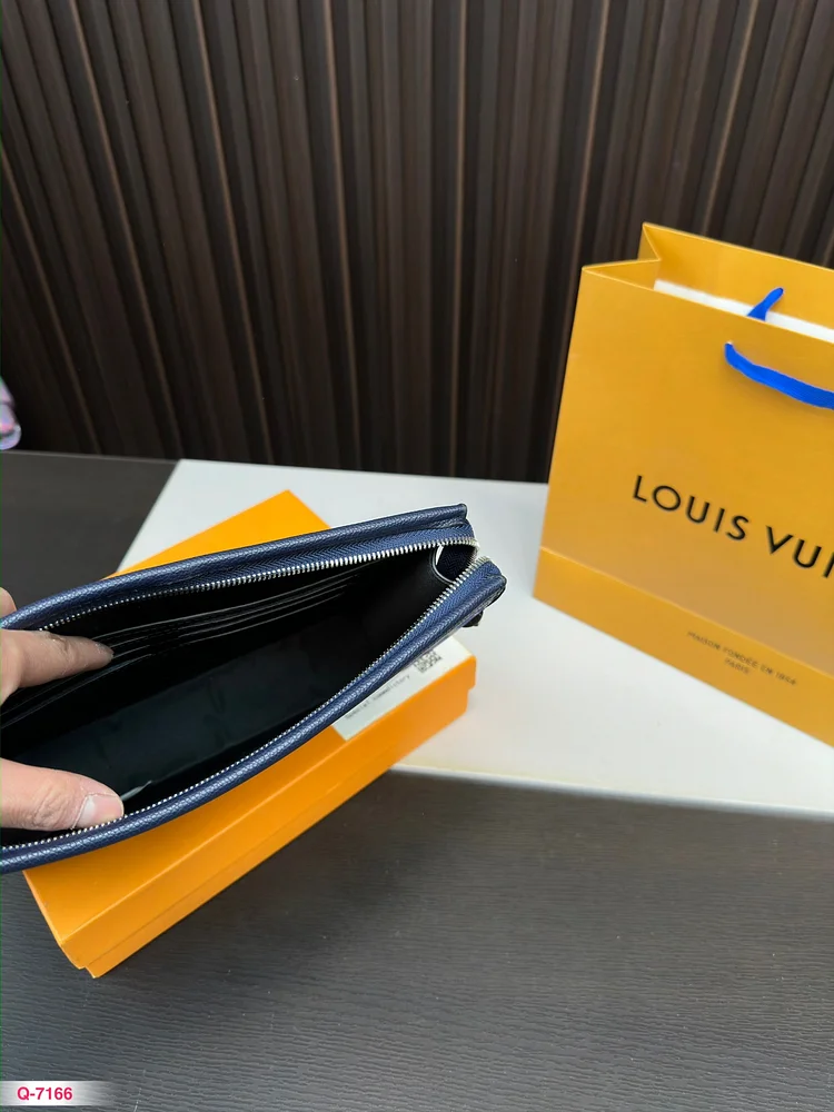 Louis new arrival Toiletry Pouch bag size :26*20cm - Image 3