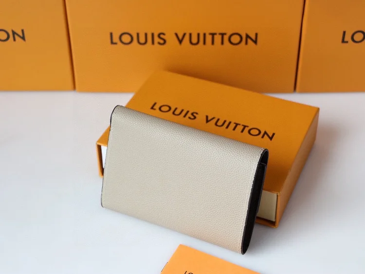 Louis new arrival Capucines wallet size : 13.5*9.5*1.5cm - Image 14