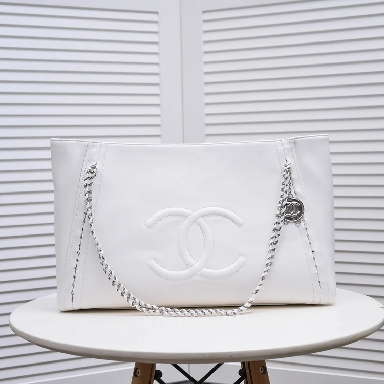 CC Soft Calfskin Shopping Bag Top Handle red/white - Image 2