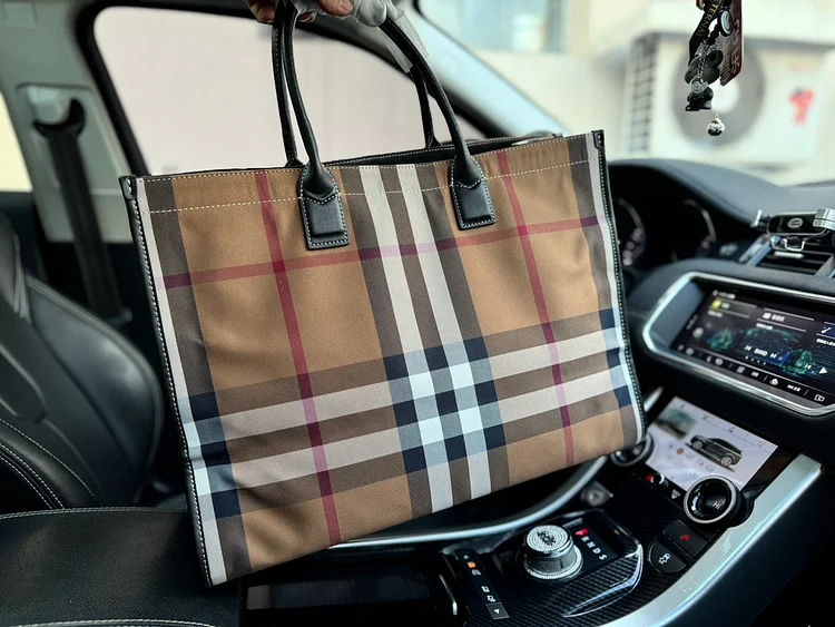 BB new arrival men and women tote bag size : 45X35X20cm - Image 7
