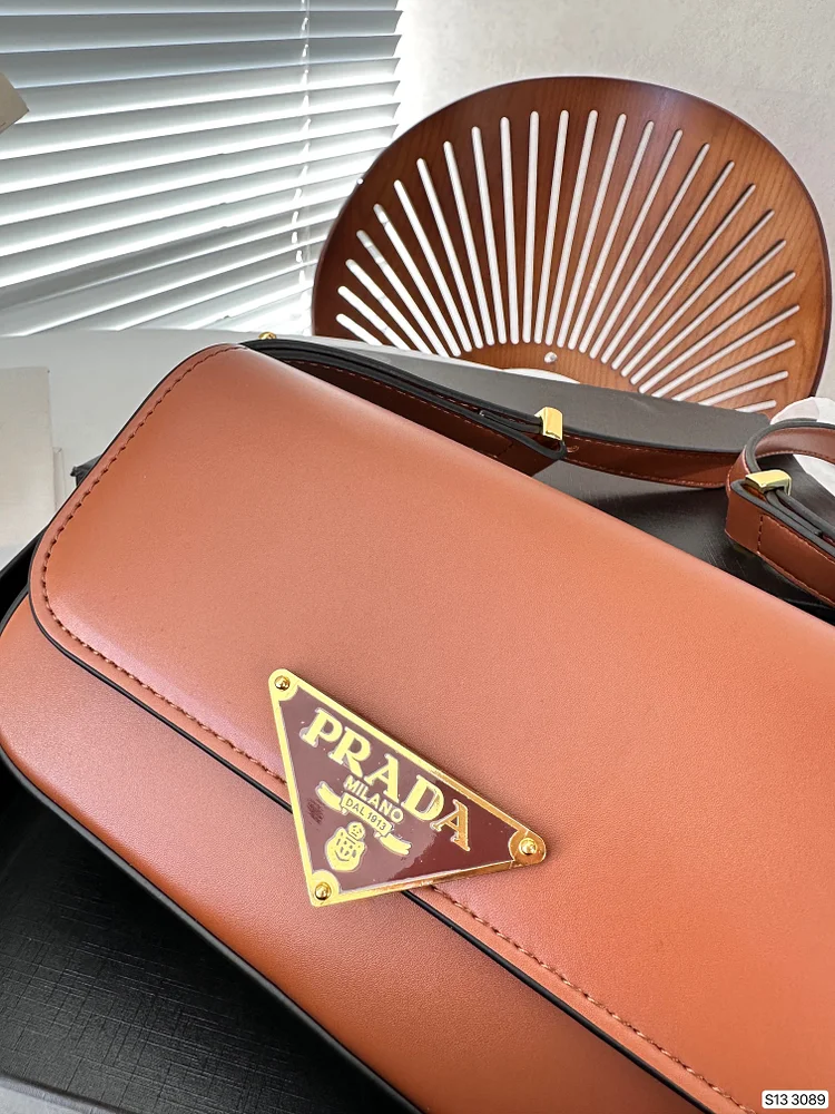 PRA Soft Calf women handbag size : 21*12 cm - Image 8