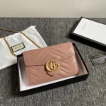 GC432 GG Marmont matelass?? mini bag / 8??W x 5??H x 2.5??D