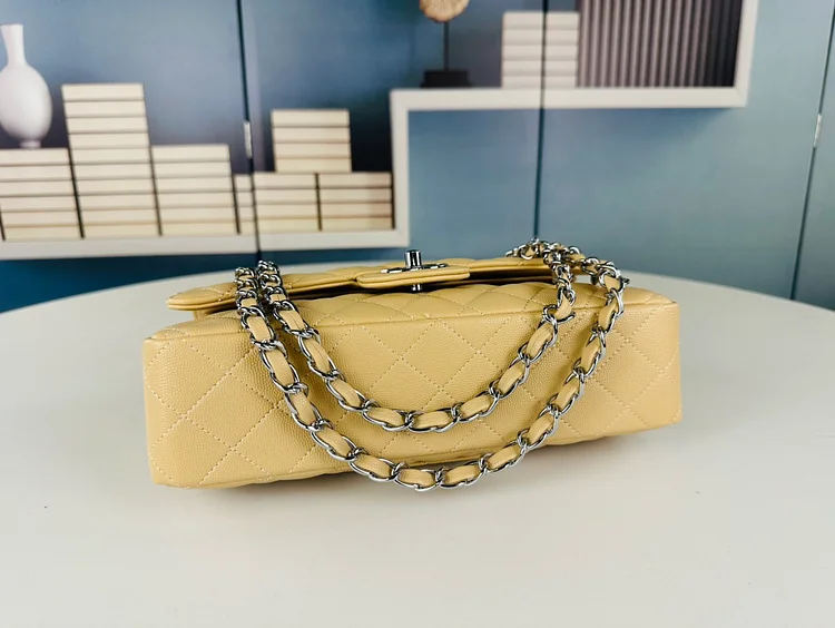 CC Classic Flap caviar leather 25 cm - Image 6
