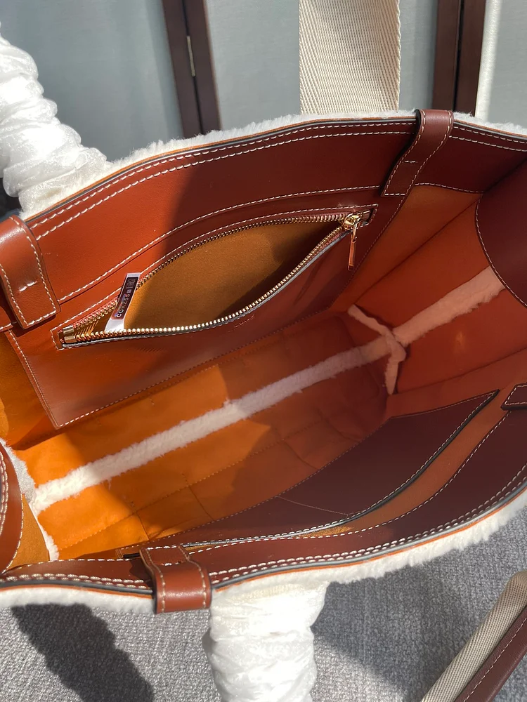 CH winter new styles Woody tote bag white - Image 4