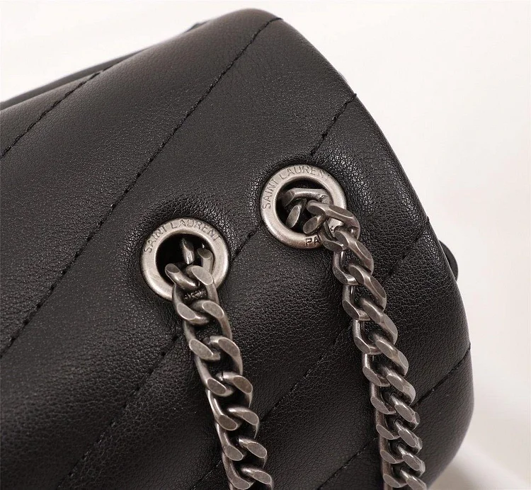Y Loulou Medium In Matelasse Y Leather - Image 11