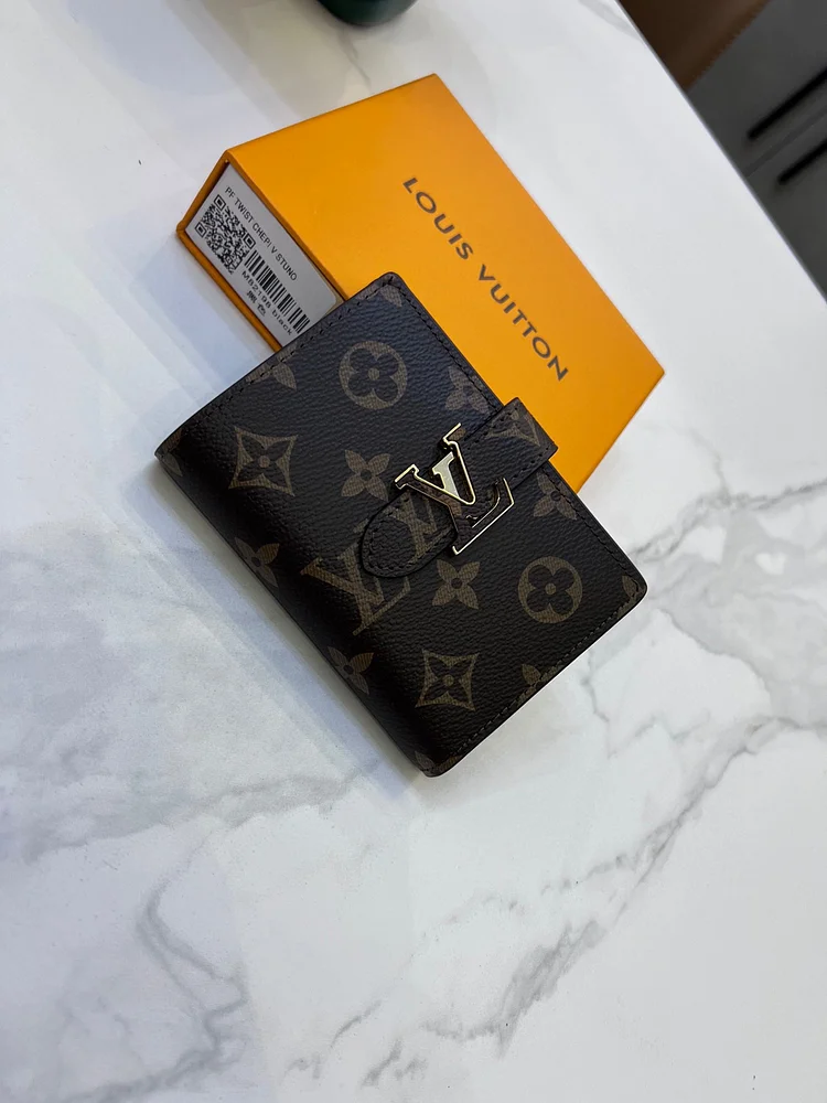 Louis Vertical CP Taurillon leather wallet size : 9*12*10 cm - Image 8
