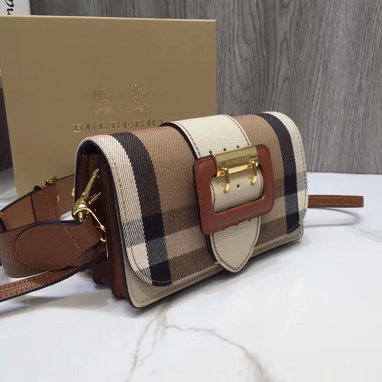 bb The Small Buckle Bag In House Check Beige For Women, Women??s Bags 7.5in/19cm - Image 4