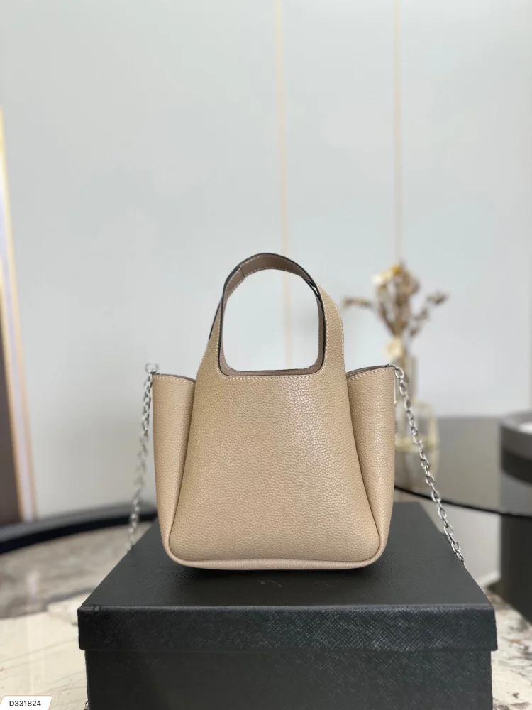 Pra new arrival tote bag size : 20.5 * 16 cm - Image 6