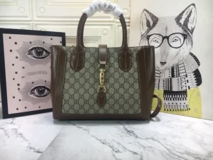 GC305 11.8x9.5x4.7inch