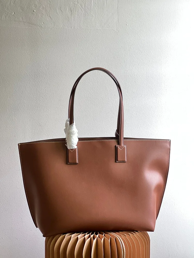 Bur Motif Leather Medium Tote Bag - Image 2