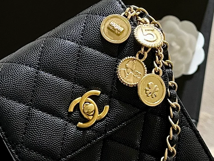 CC new arrival caviar leather phone bag size: 12*16 cm - Image 9
