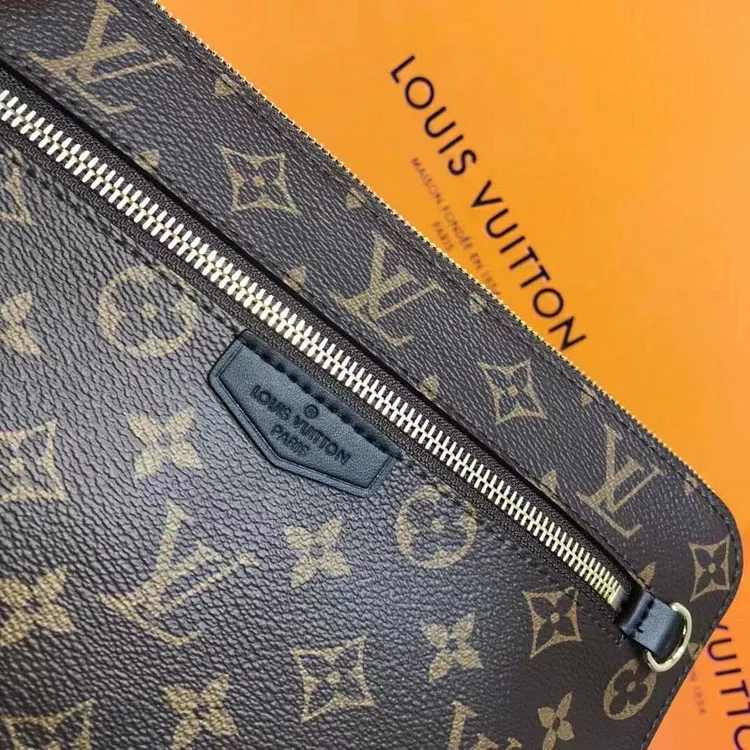 Louis new pouch damier graphite bag size?21.0 x 27.0 x 5.0 cm - Image 11