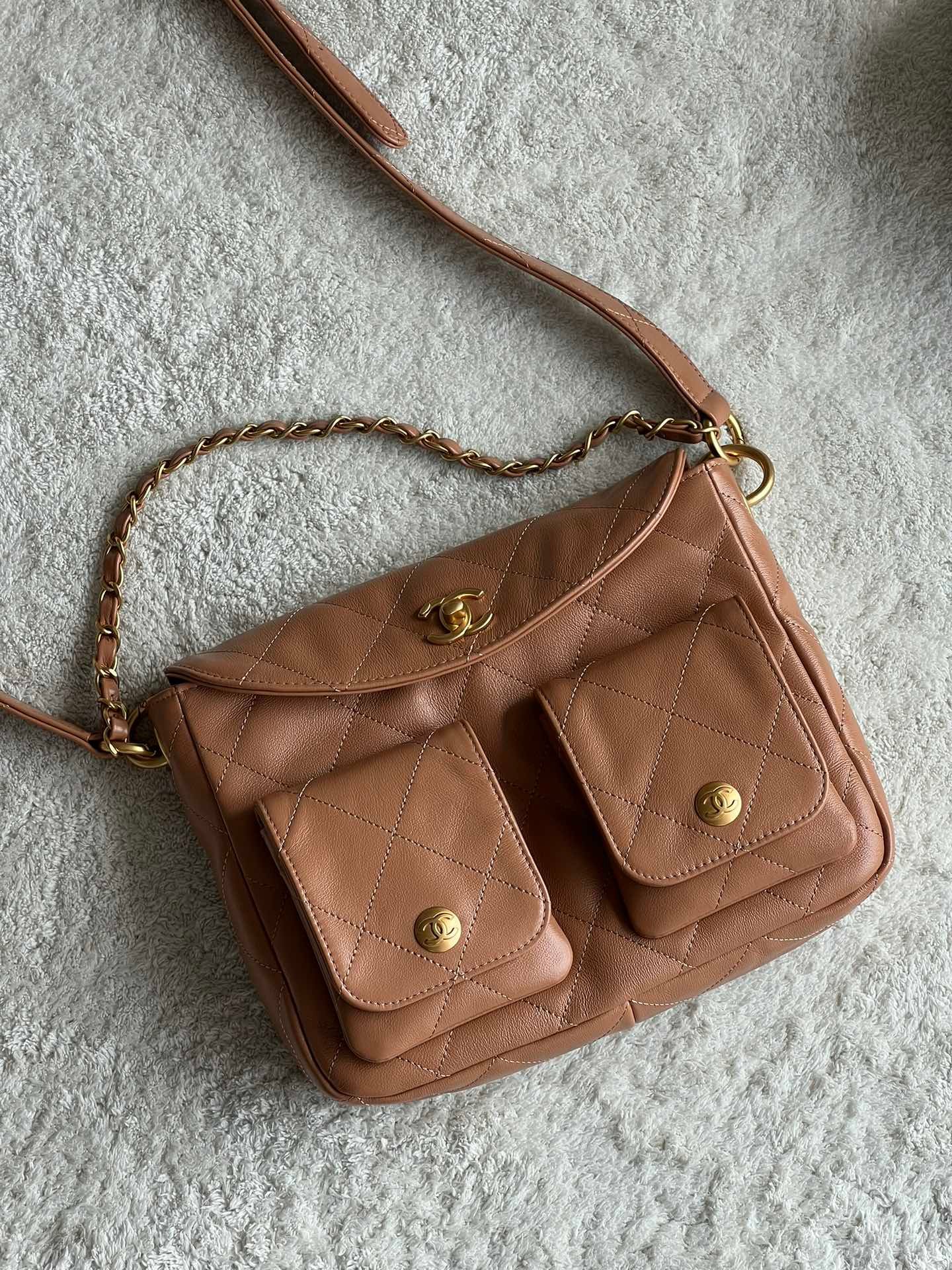 cc Duma Lambskin Vintage Hobo 2sizes in 3colours - Image 4