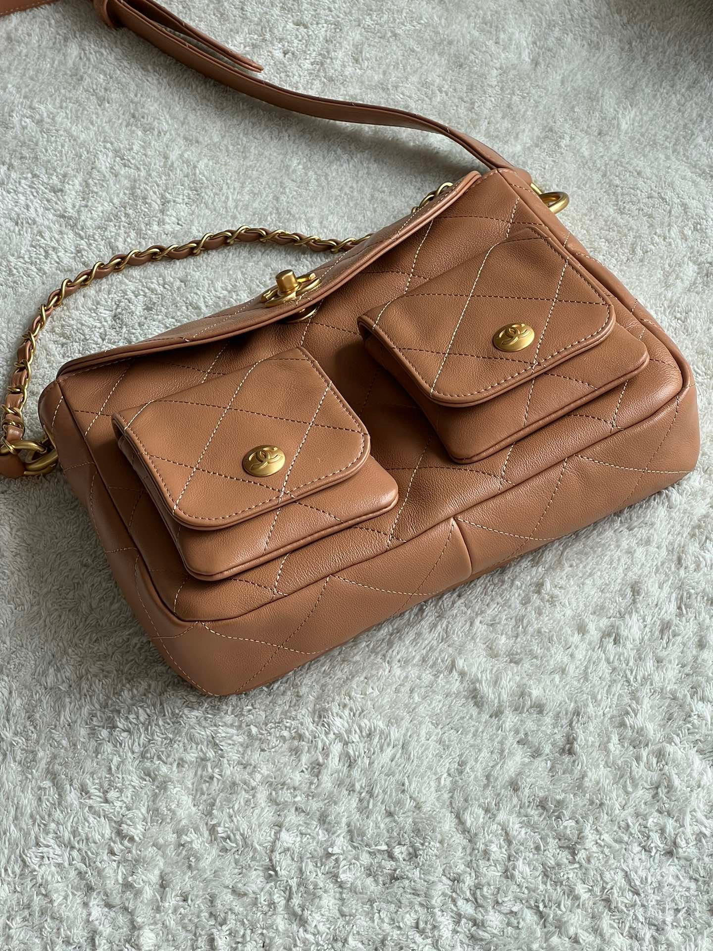 cc Duma Lambskin Vintage Hobo 2sizes in 3colours - Image 5