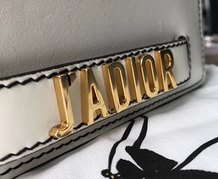D White JAD Wallet On Chain Pouch - Image 4