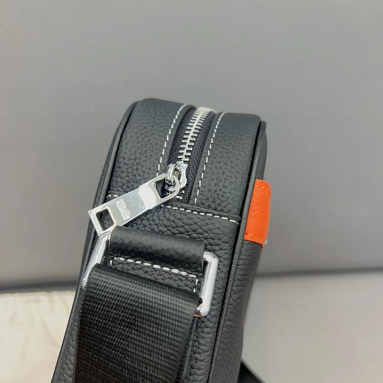 H crossbody bag Men size: 24 x 17 cm - Image 3