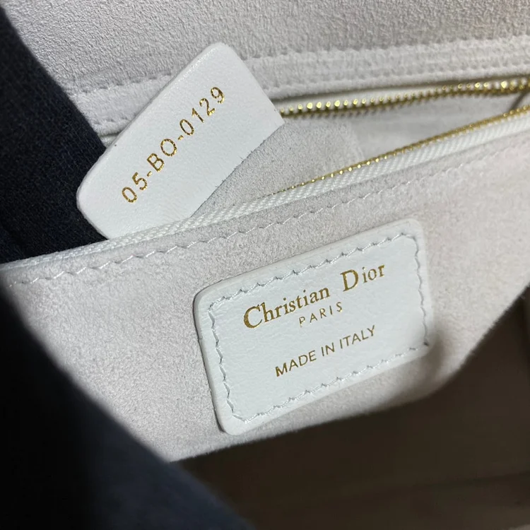 CD Large Lady CD Bag - Image 15