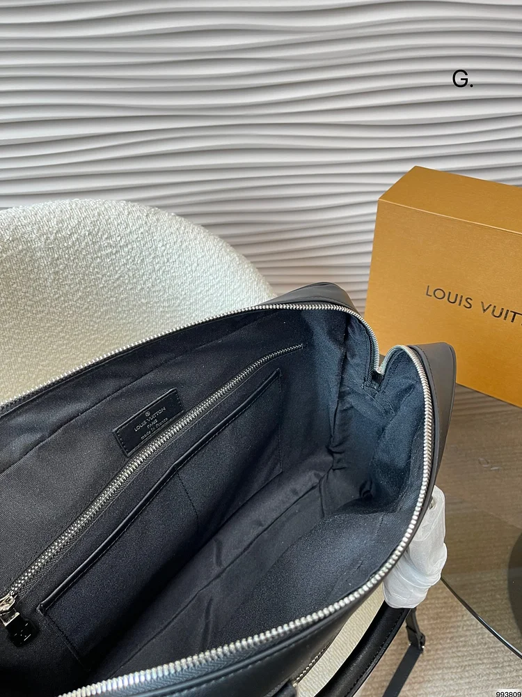 L men bag laptop size :39 28 cm - Image 9