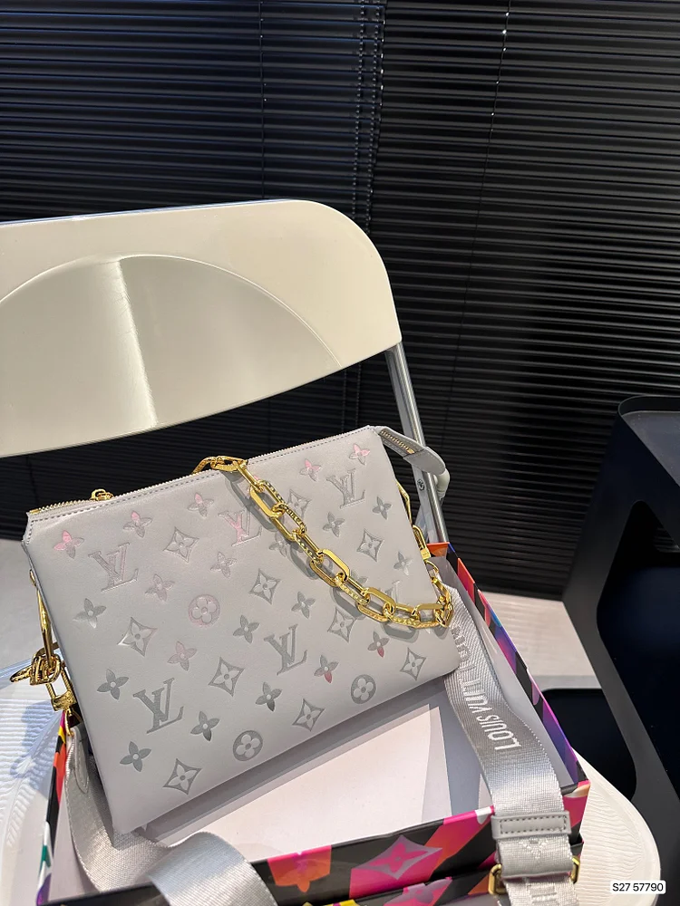 Louis new arrival cousin bag size: 26 * 20 cm - Image 4