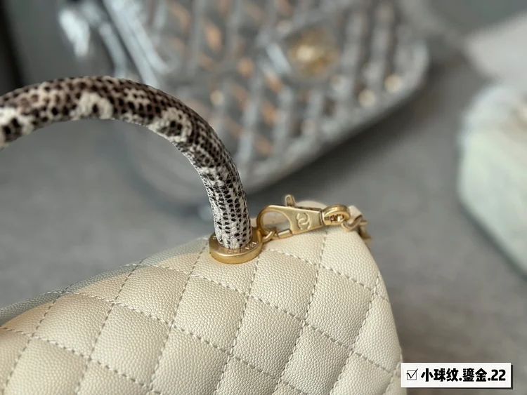 CC new arrival coco handle caviar leather size : 23*13cm - Image 3