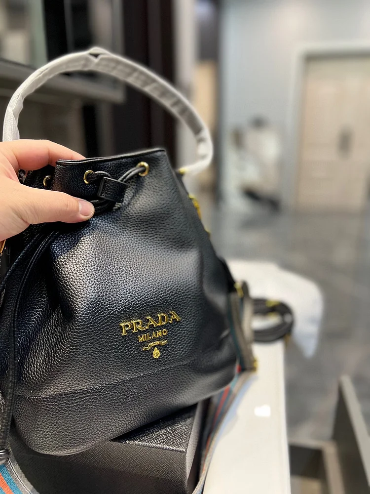 Pra new arrival bucket bag size : 25 * 21 cm - Image 6